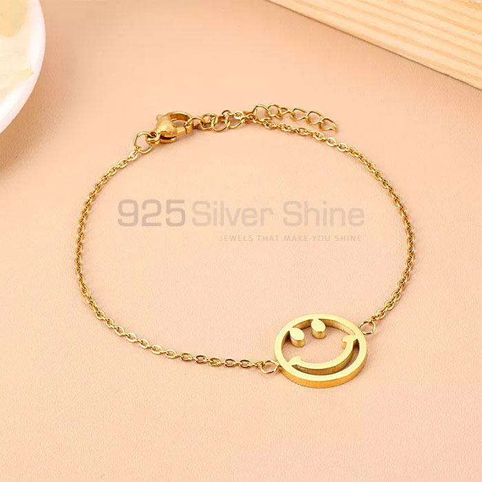 Beautifully Smiley Charm Chain Bracelet In 925 Silver SMMB426