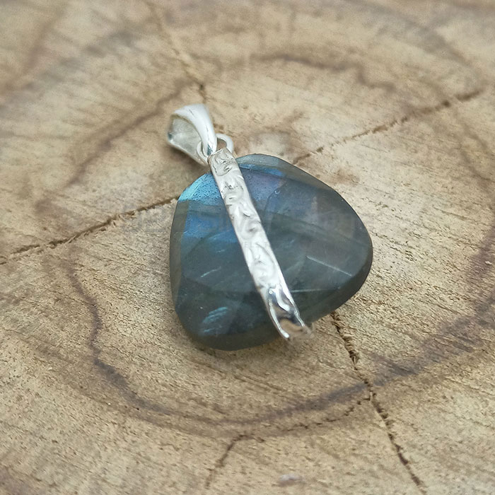Blue Fire Bezel Labradorite Pendant In Sterling Silver 925NSP01_0