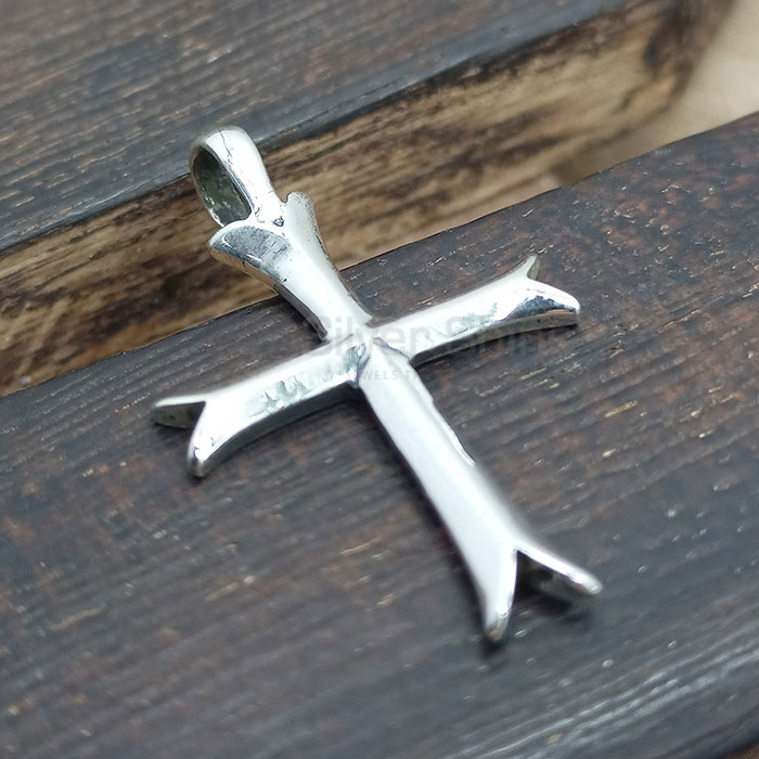 Cross Charm Pendant In Sterling Silver 925NSP06_0