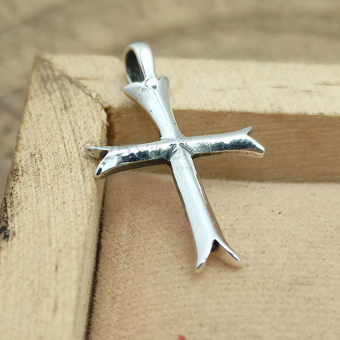 Cross Charm Pendant In Sterling Silver 925NSP06_2
