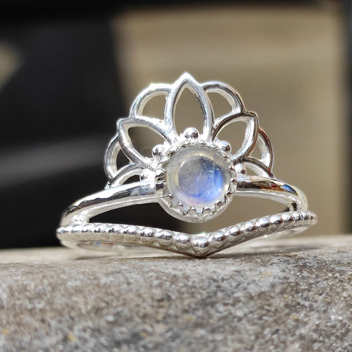 Designer Rainbow Moonstone Ring In Sterling Silver Jewelry SSR49