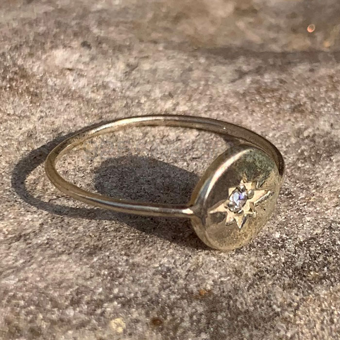 Louts Symbol Sterling Silver Ring In CZ Gemstone SSR189_2