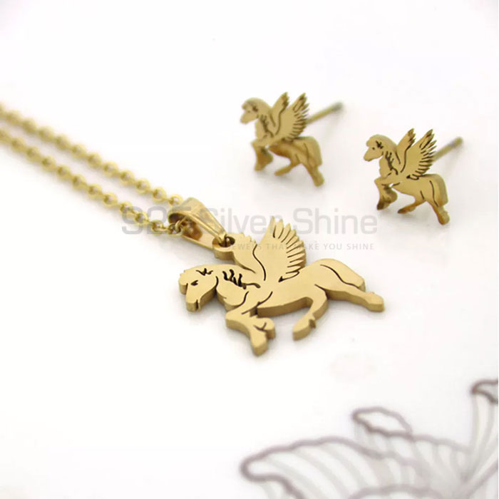 Winged Horse Necklace, Animal Minimalist Necklace In 925 Sterling Silver AMN254